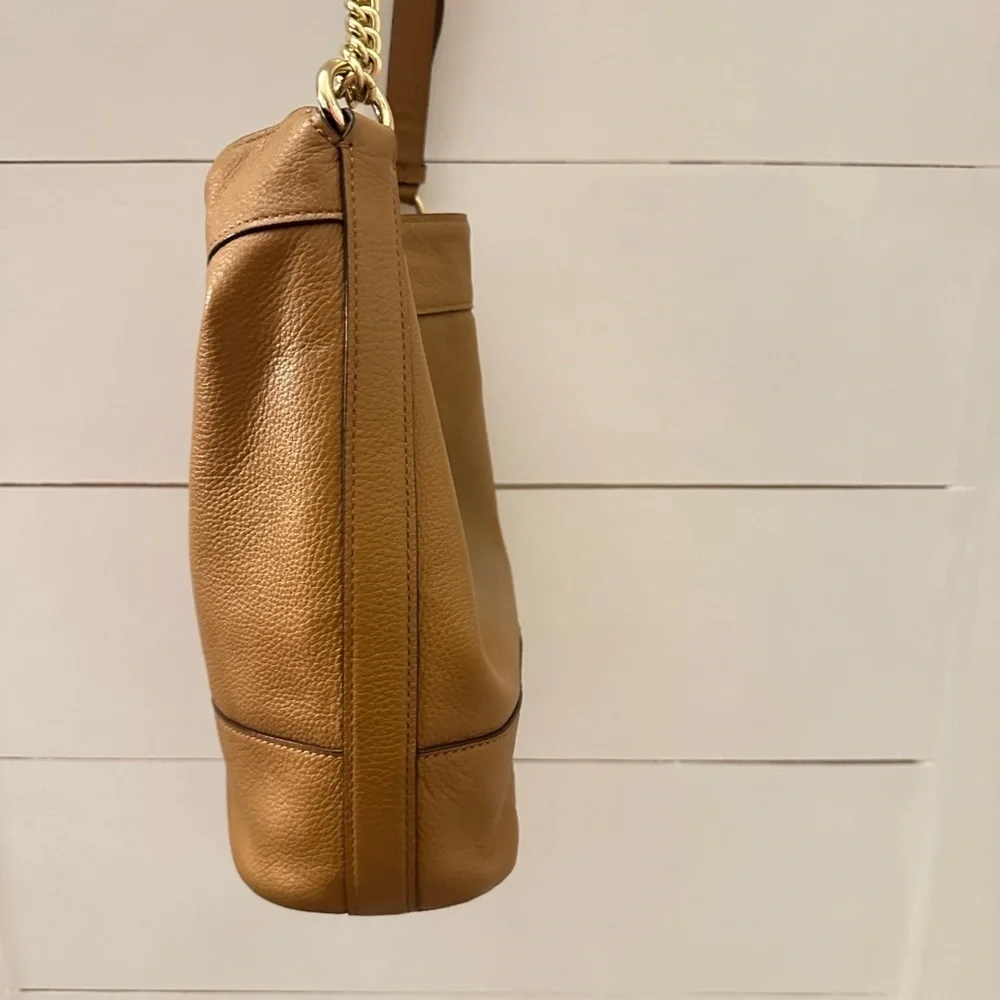 Coach Paxton Duffle Pebbled Leather Convertible Chain Strap Shoulder Bag Tan Cam